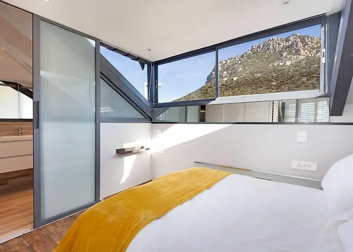 Harbour Facing Penthouse