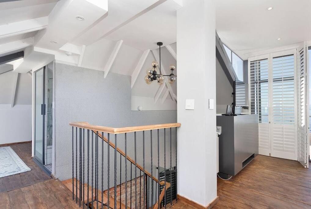 Harbour Facing Penthouse Apartment