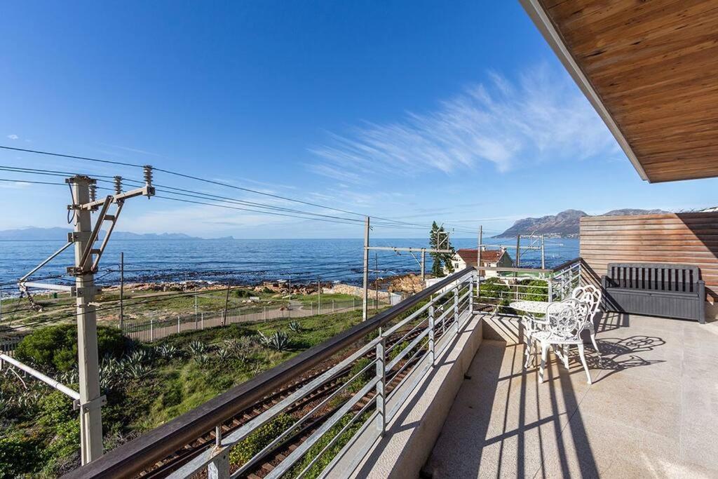 Harbour Facing Penthouse Apartment Kapstadt